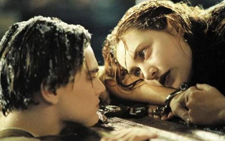 the-door-that-saved-rose-the-heroine-of-titanic
