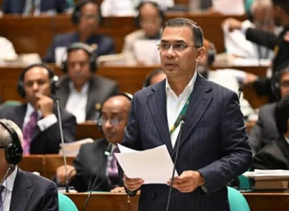 tariqe-rahman-at-perluament