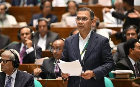 tariqe-rahman-at-perluament