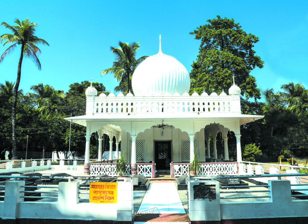 lalon majar