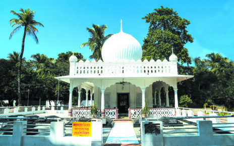 lalon majar